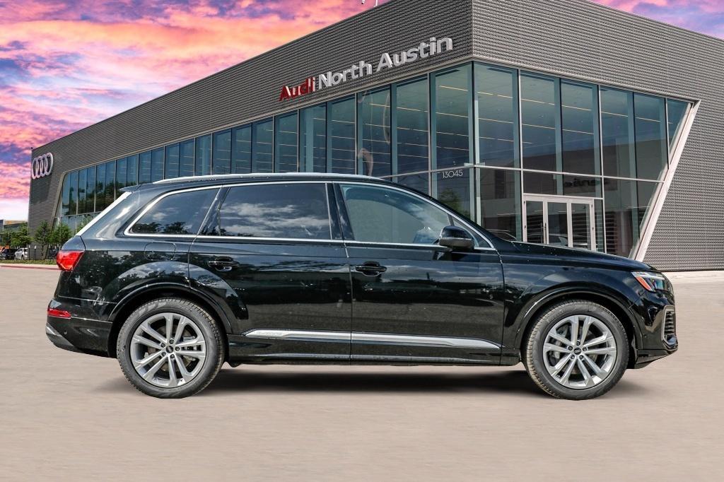 new 2025 Audi Q7 car, priced at $75,762