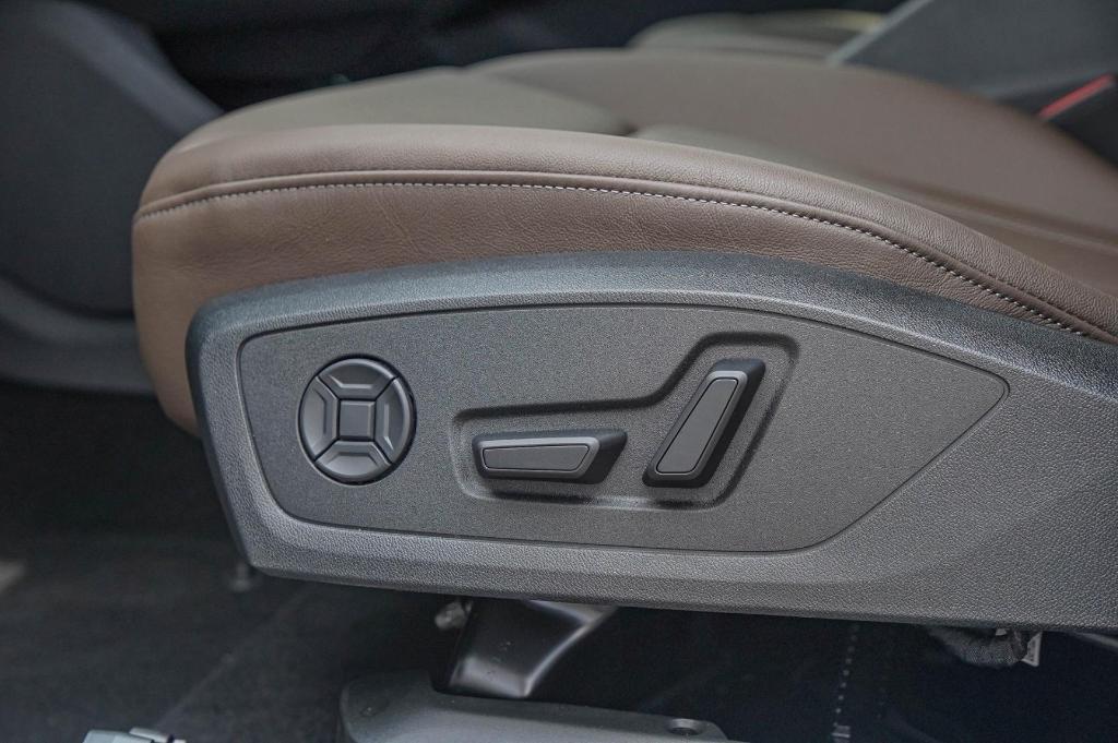 new 2025 Audi Q4 e-tron car, priced at $48,599