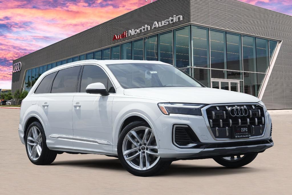 new 2025 Audi Q7 car, priced at $72,029