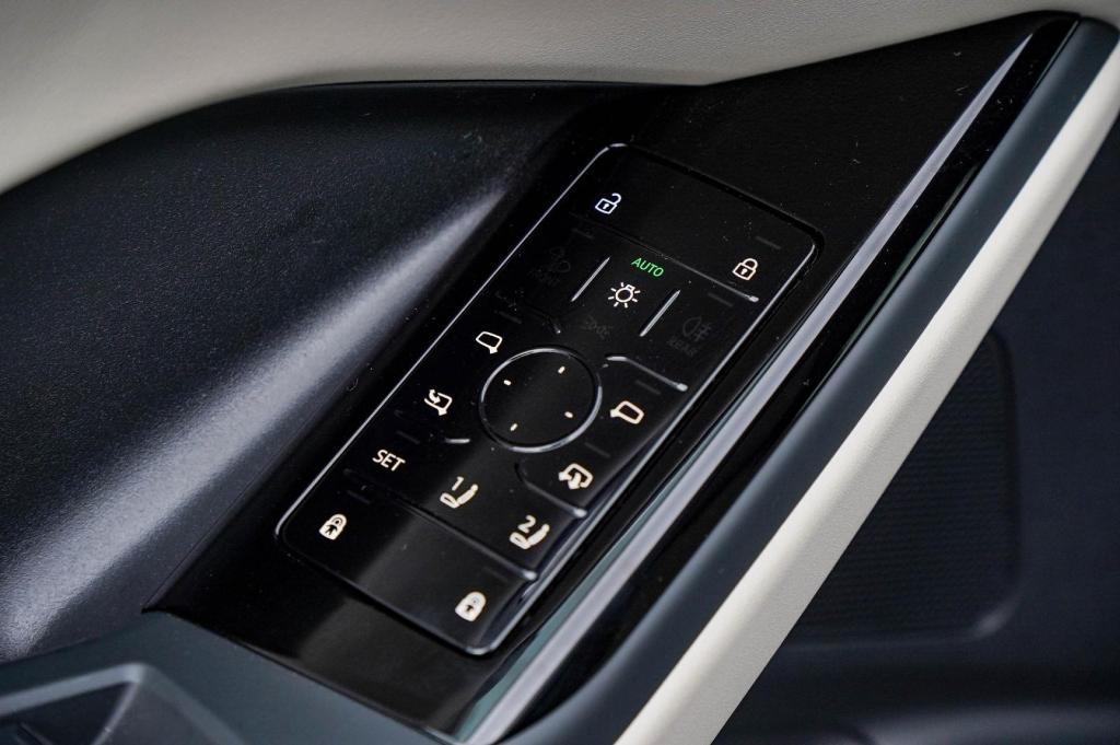 new 2025 Audi Q6 e-tron car, priced at $65,123