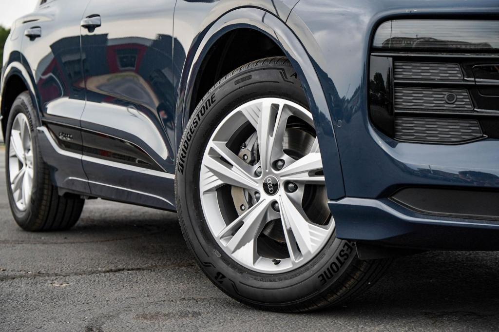 new 2025 Audi Q6 e-tron car, priced at $65,123