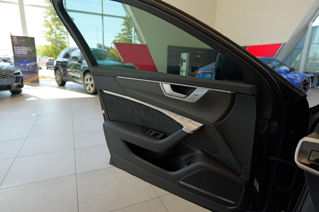 new 2026 Audi RS 6 Avant car, priced at $155,090