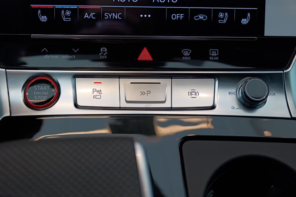 new 2026 Audi RS 6 Avant car, priced at $155,090