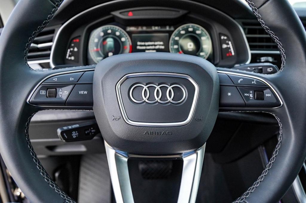 used 2025 Audi Q7 car, priced at $65,988