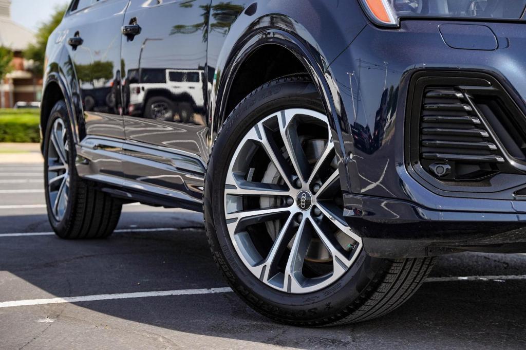 used 2025 Audi Q7 car, priced at $65,988