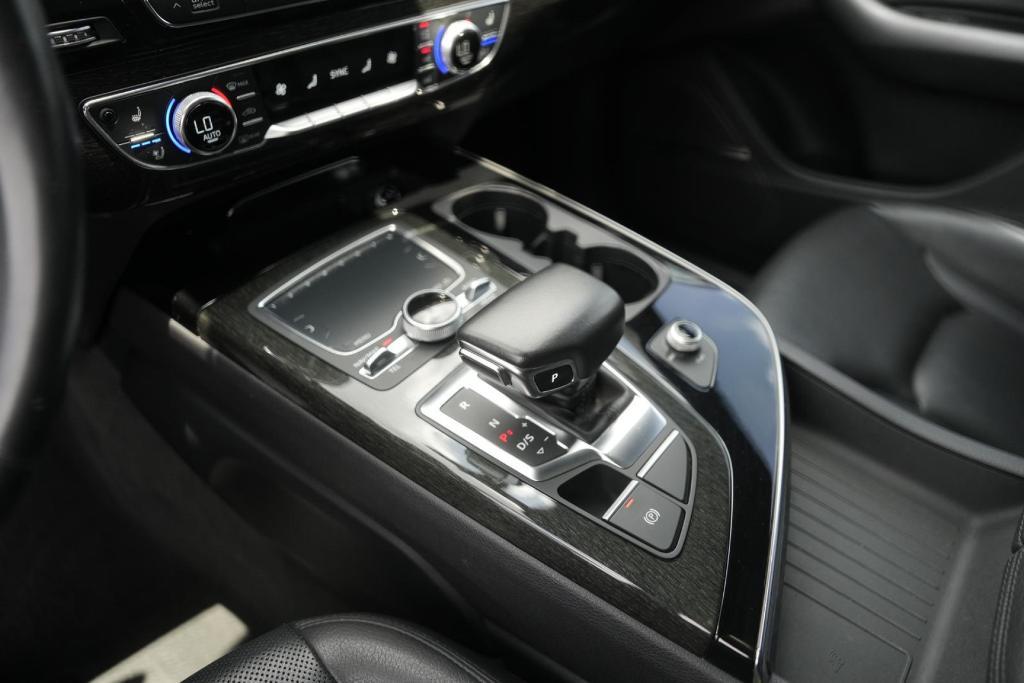 used 2018 Audi Q7 car, priced at $18,293