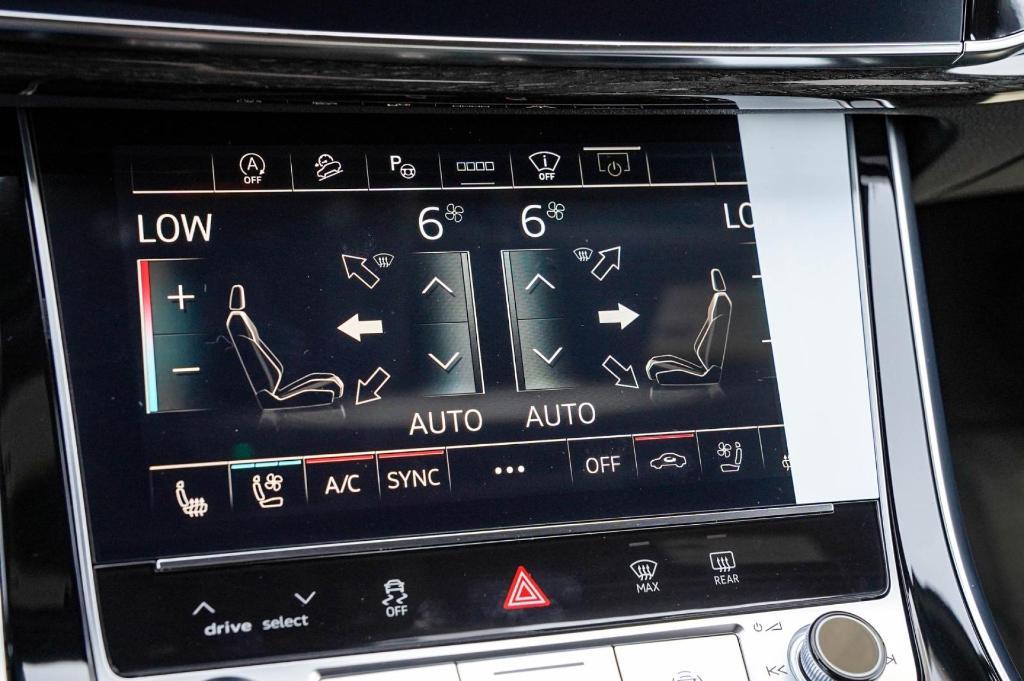 new 2025 Audi Q7 car, priced at $81,308