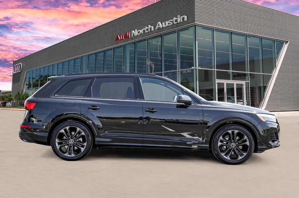 new 2025 Audi Q7 car, priced at $81,308