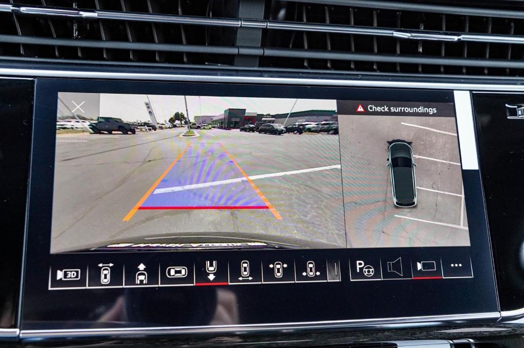 new 2025 Audi Q7 car, priced at $81,308