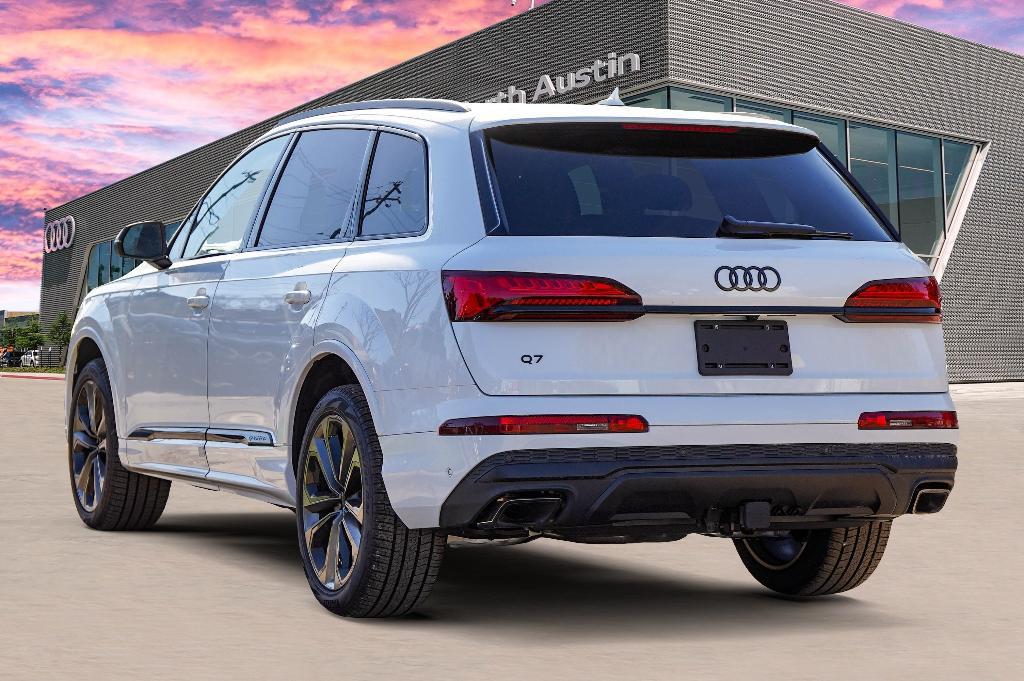 new 2025 Audi Q7 car, priced at $69,448