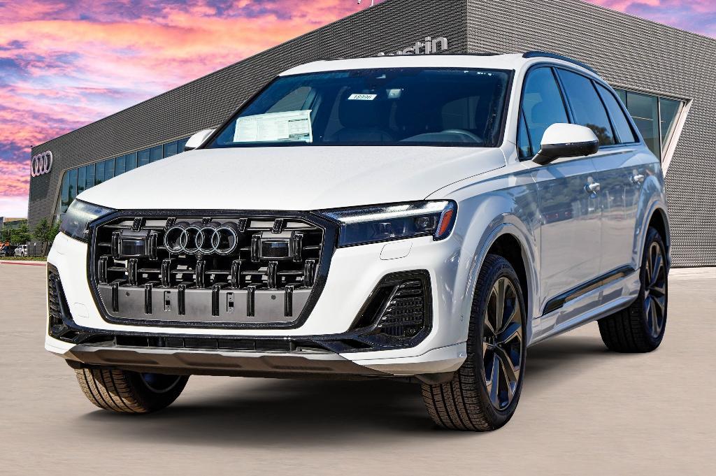 new 2025 Audi Q7 car, priced at $69,448