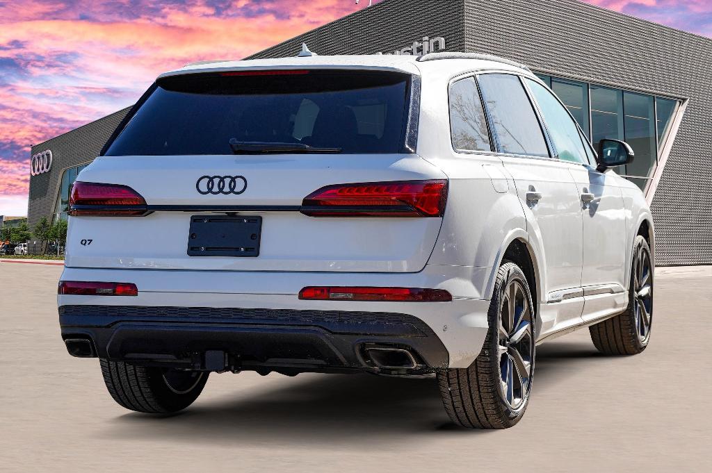 new 2025 Audi Q7 car, priced at $69,448