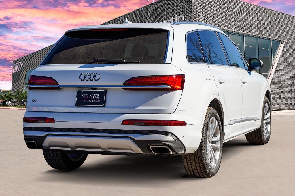 new 2025 Audi Q7 car, priced at $59,820