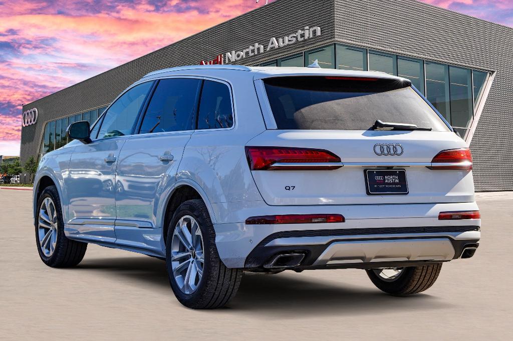 new 2025 Audi Q7 car, priced at $59,820