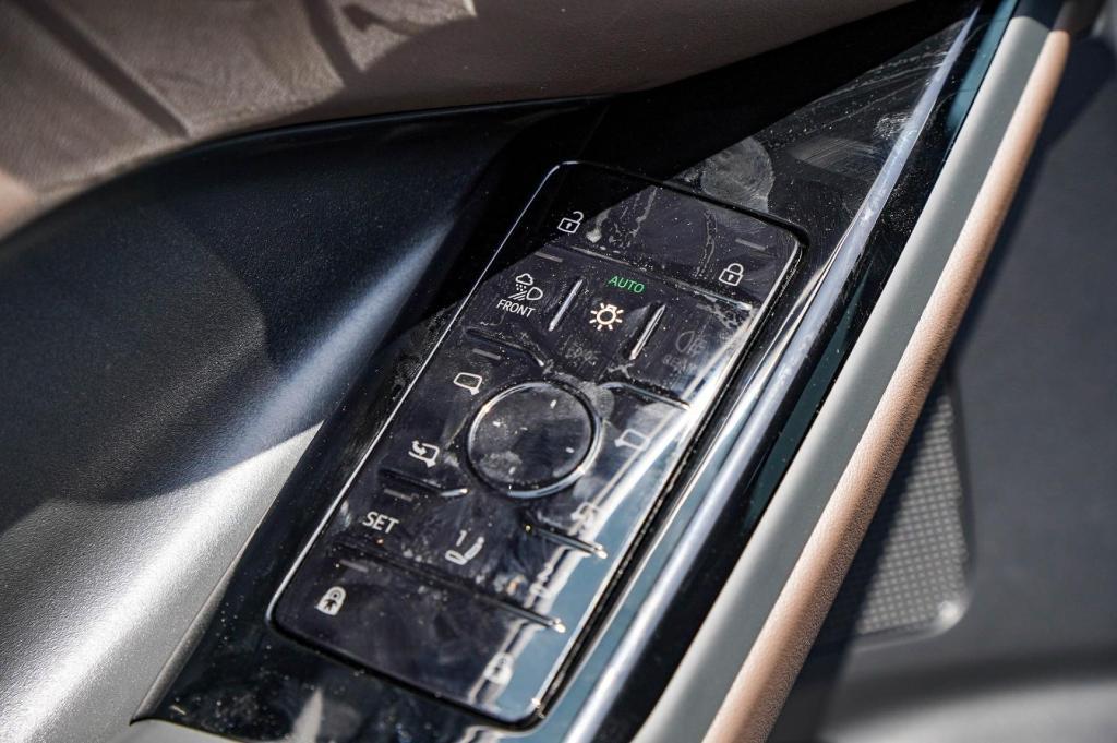 new 2025 Audi Q6 e-tron car, priced at $70,053