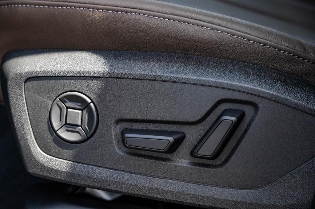 new 2025 Audi Q6 e-tron car, priced at $70,053