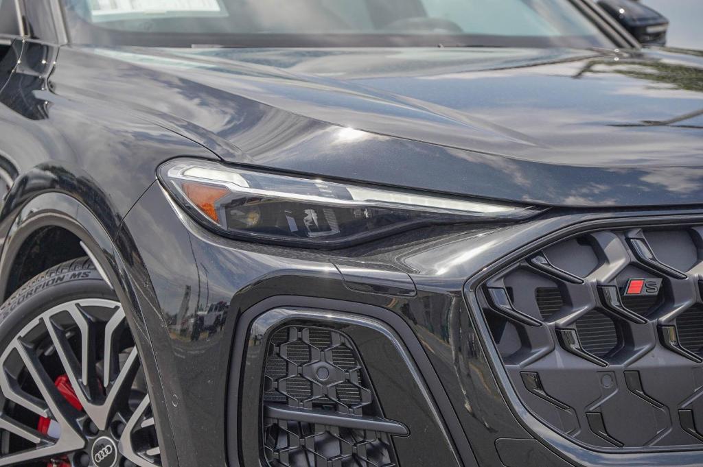 new 2025 Audi SQ5 car, priced at $74,265