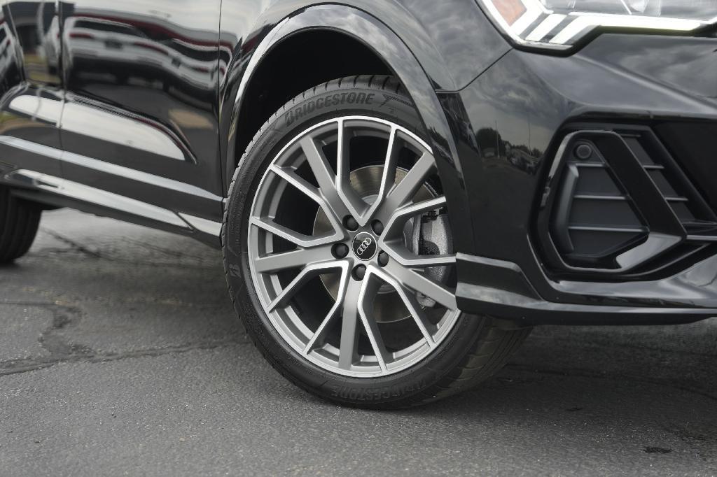 new 2025 Audi Q3 car, priced at $45,483