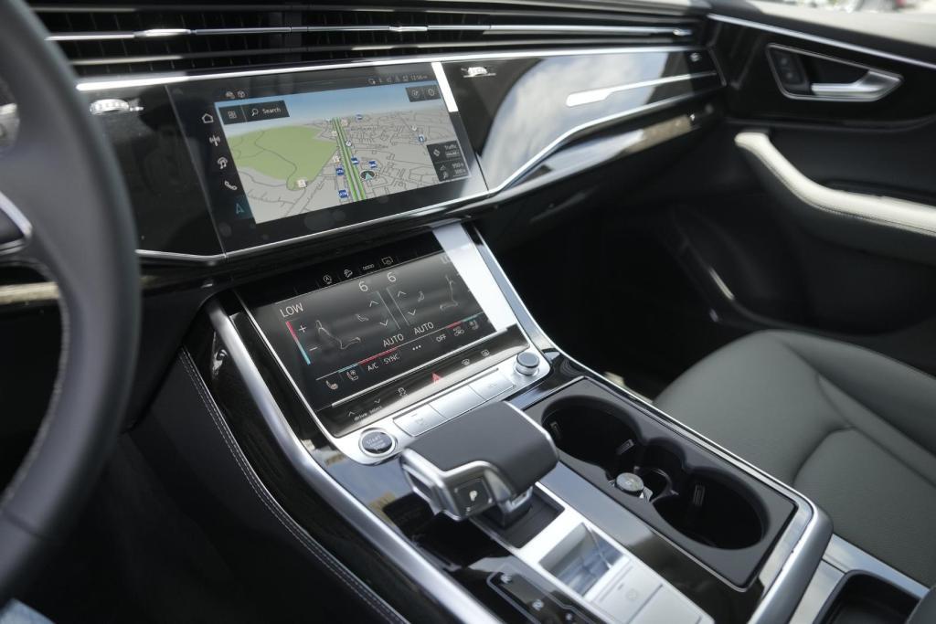 new 2025 Audi Q7 car, priced at $69,183