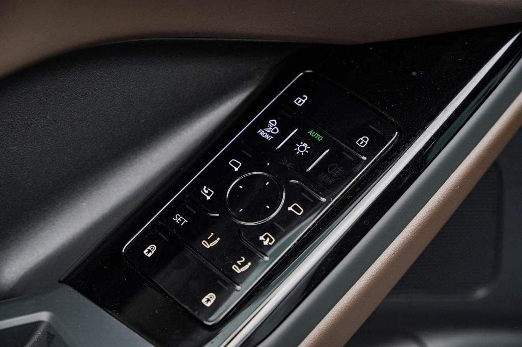 new 2025 Audi Q6 e-tron car, priced at $68,828