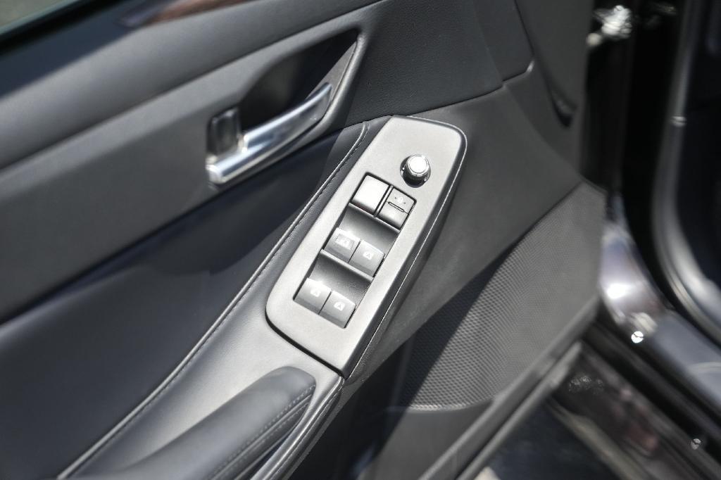 used 2021 Toyota Avalon car, priced at $24,404
