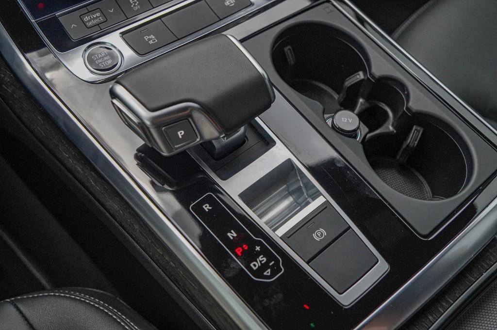 used 2025 Audi Q7 car, priced at $57,000