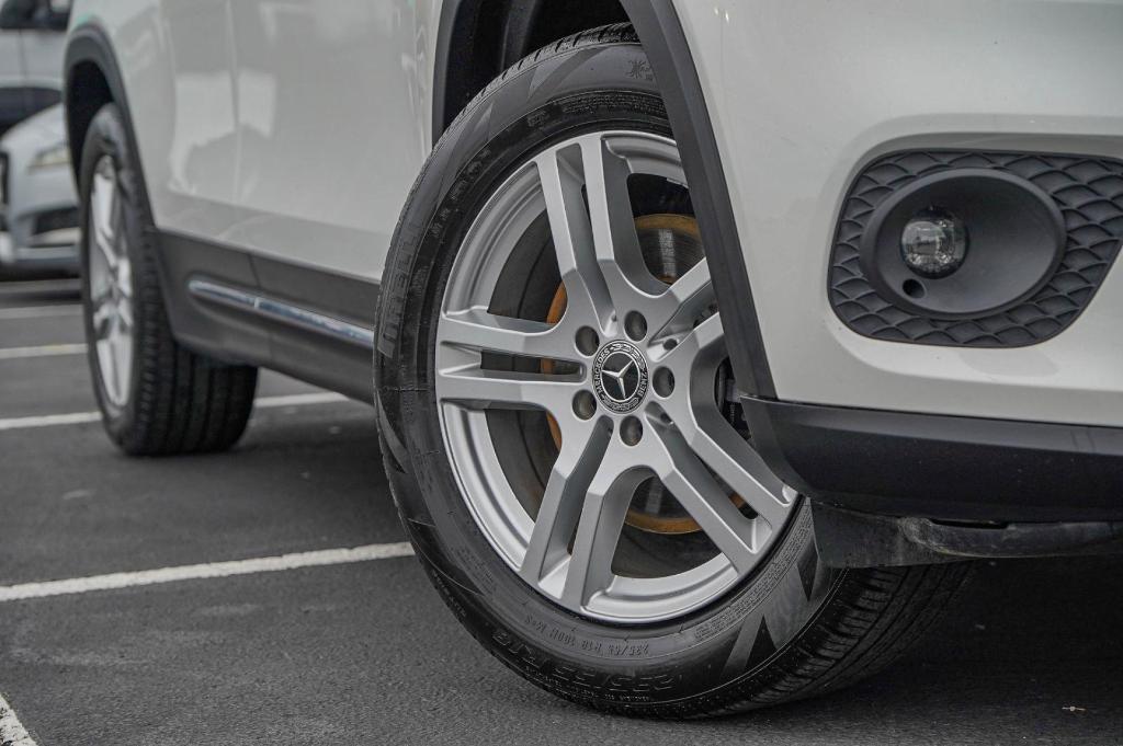 used 2021 Mercedes-Benz GLB 250 car, priced at $27,528
