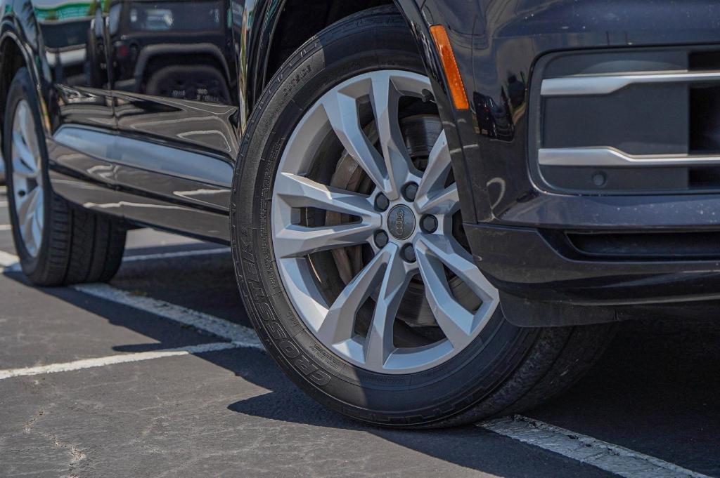used 2018 Audi Q7 car, priced at $19,029