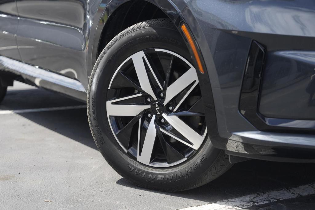 used 2022 Kia Sorento car, priced at $25,365