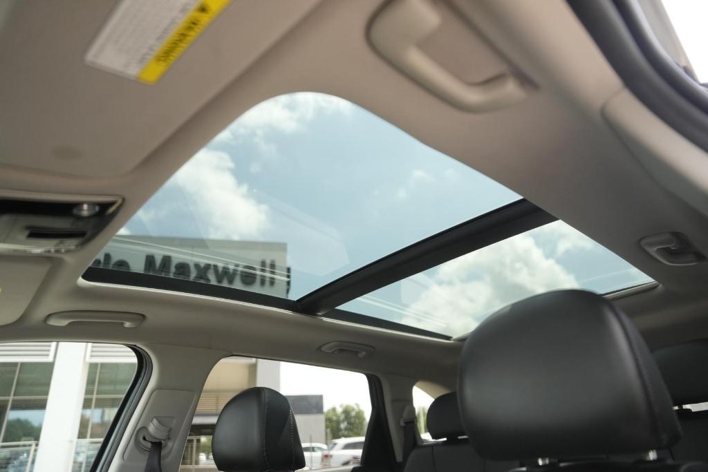 used 2022 Kia Sorento car, priced at $25,365