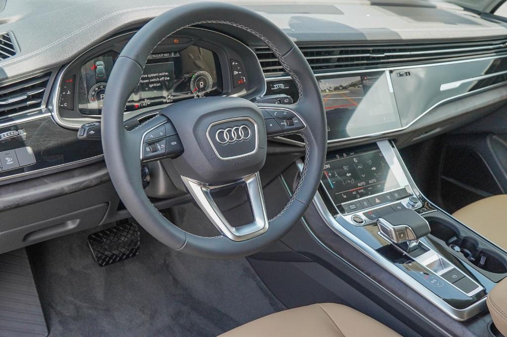 new 2025 Audi Q7 car, priced at $57,288