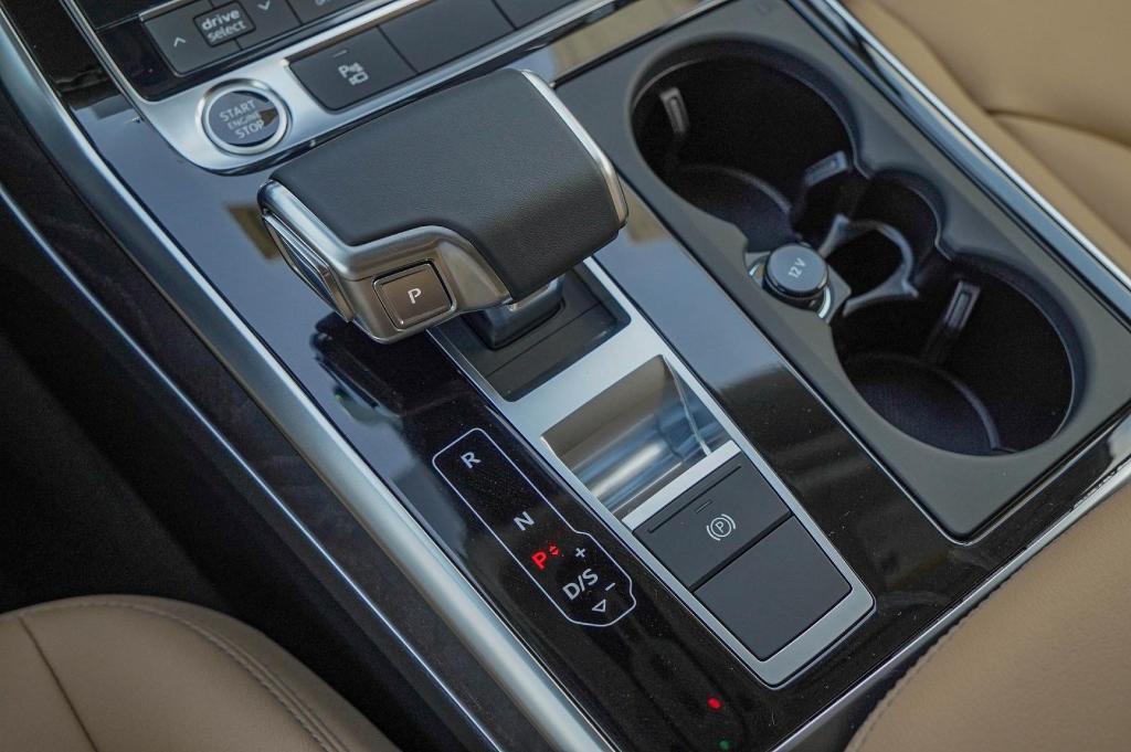 new 2025 Audi Q7 car, priced at $57,288