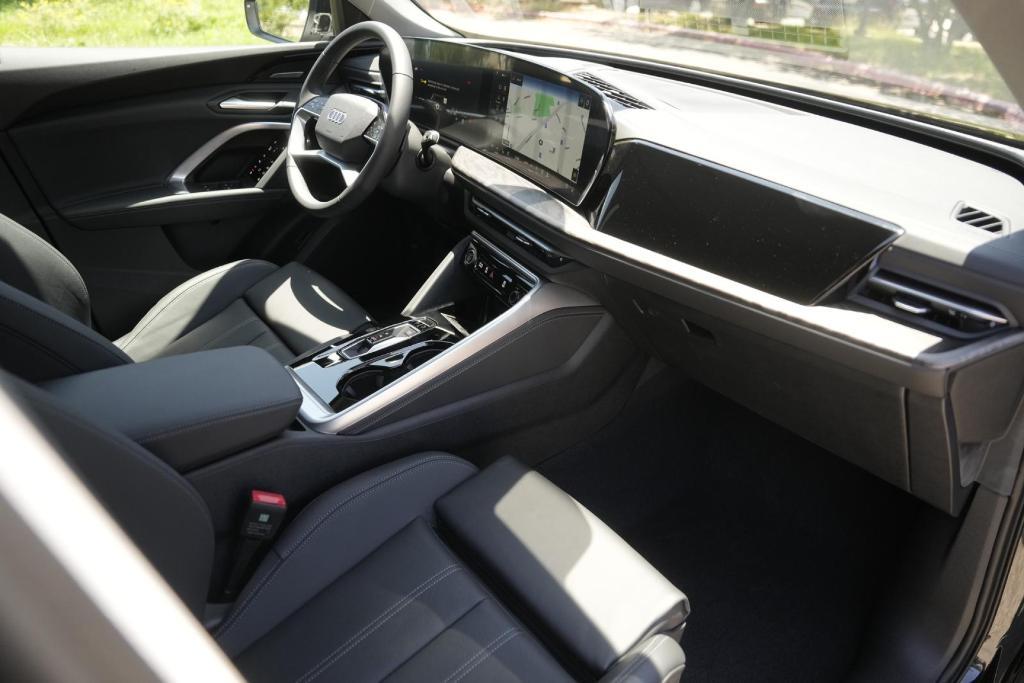 new 2025 Audi Q5 car, priced at $56,707