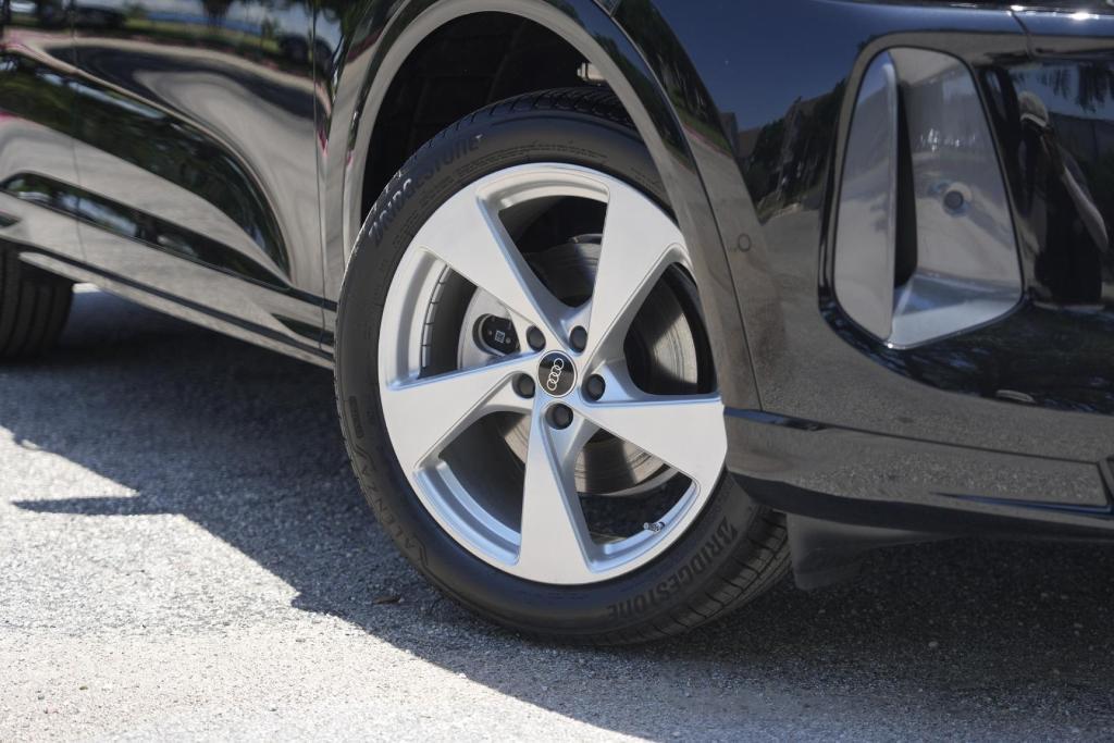 new 2025 Audi Q5 car, priced at $56,707