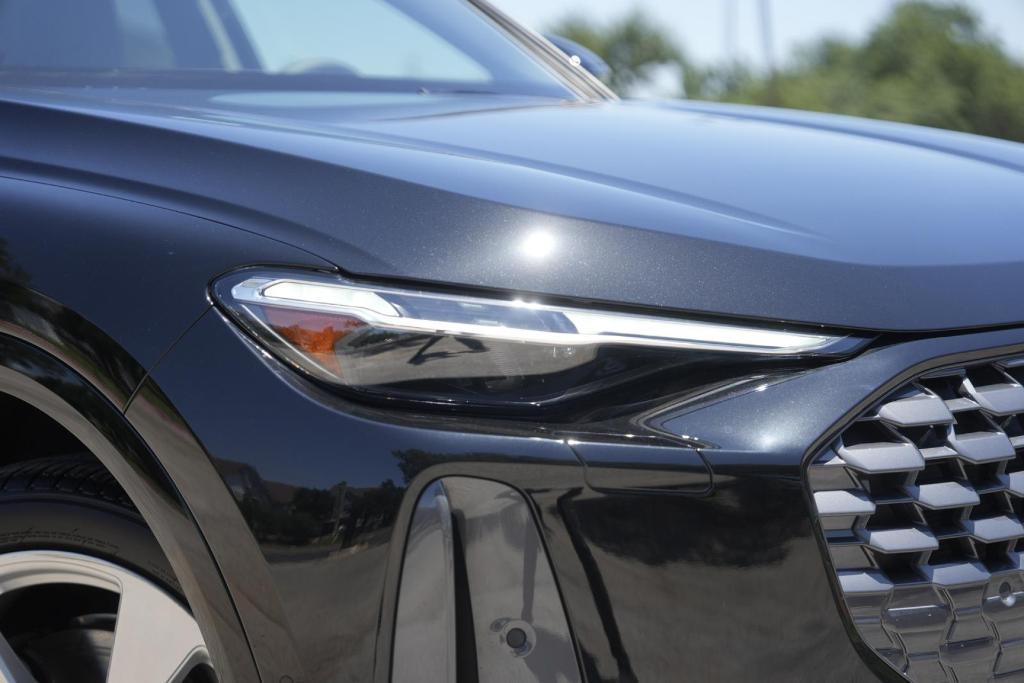 new 2025 Audi Q5 car, priced at $56,707