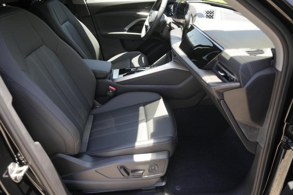 new 2025 Audi Q5 car, priced at $53,731