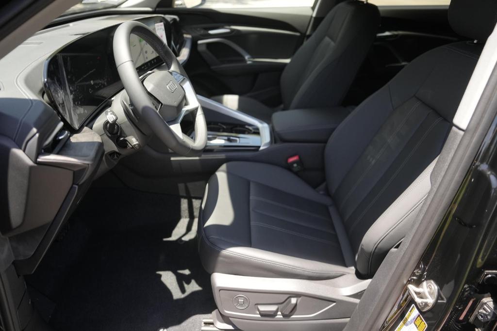 new 2025 Audi Q5 car, priced at $53,731