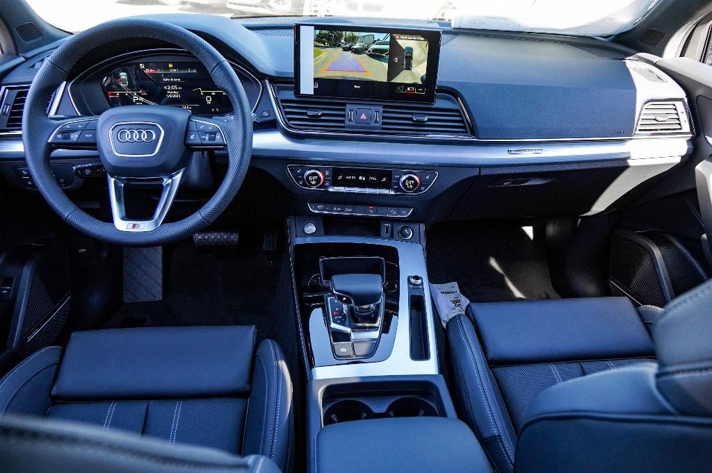 new 2025 Audi Q5 car, priced at $55,093