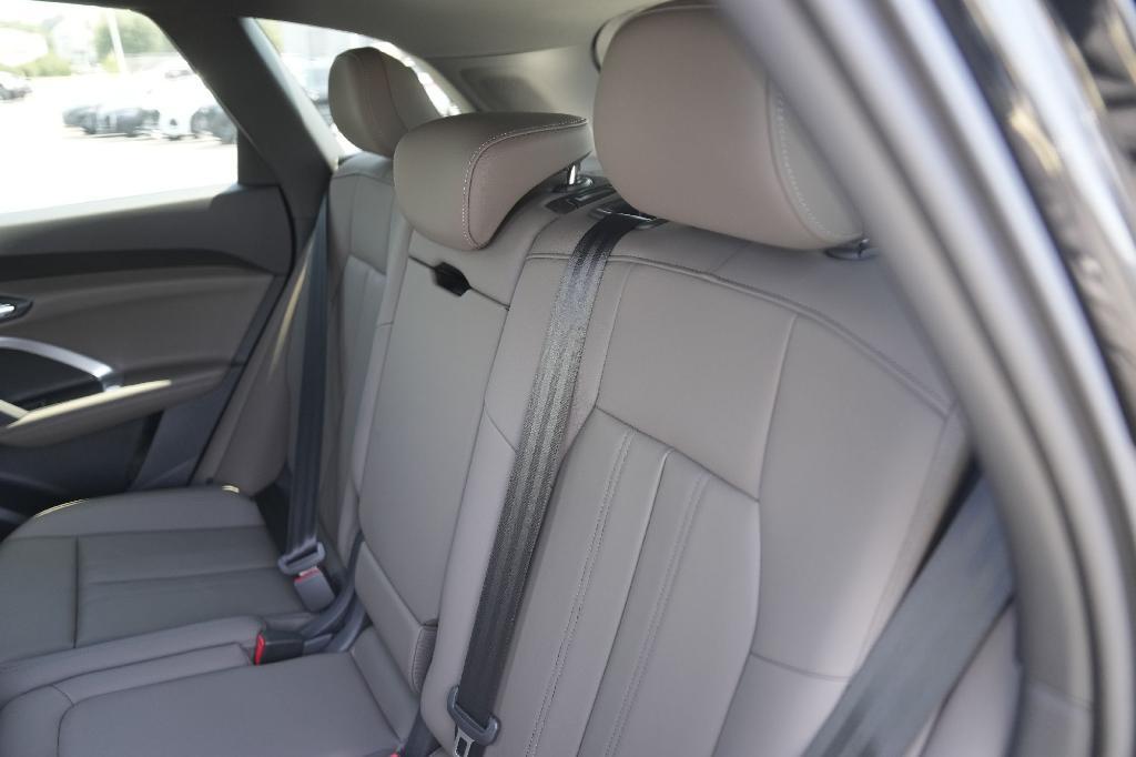 new 2025 Audi Q5 car, priced at $52,992