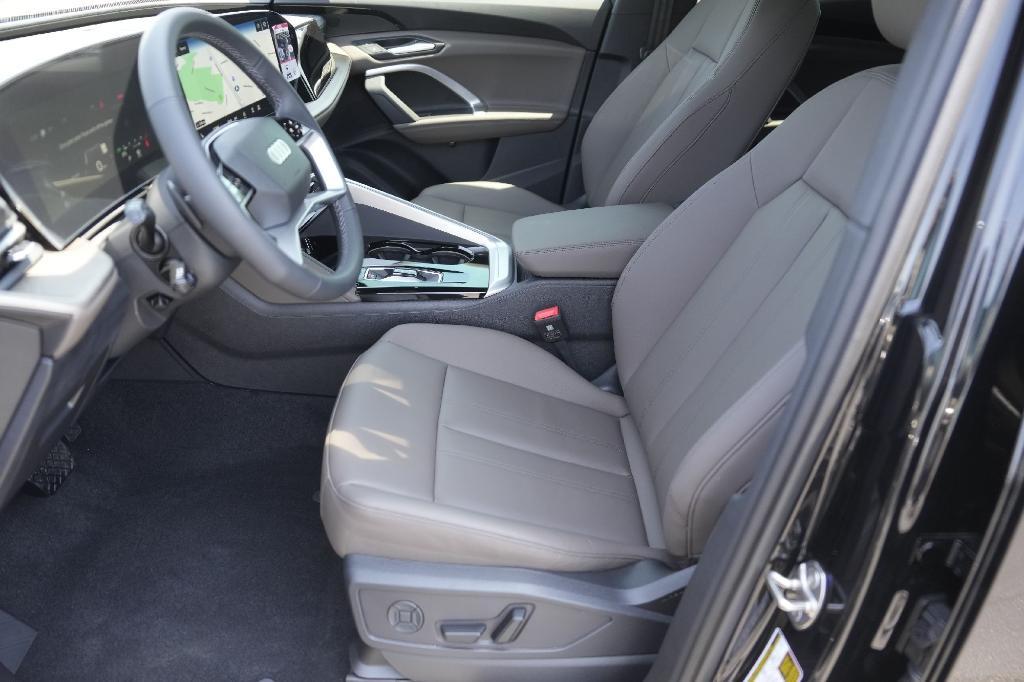 new 2025 Audi Q5 car, priced at $52,992