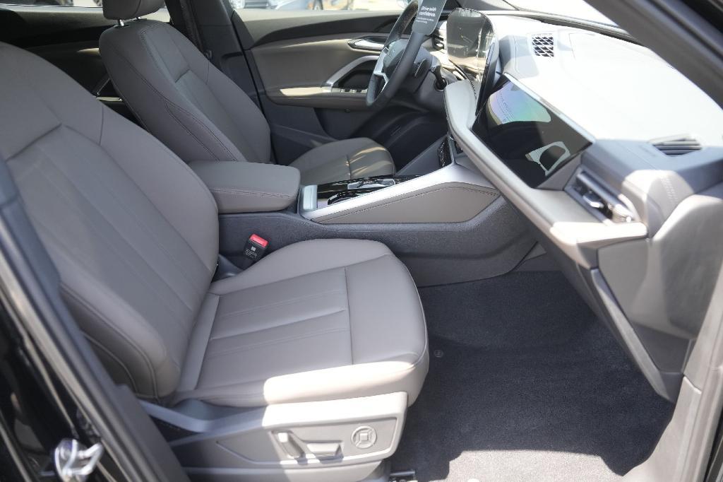 new 2025 Audi Q5 car, priced at $52,992