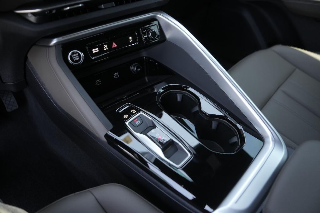 new 2025 Audi Q5 car, priced at $52,992