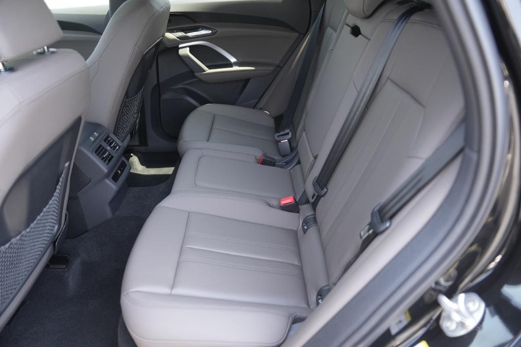 new 2025 Audi Q5 car, priced at $52,992