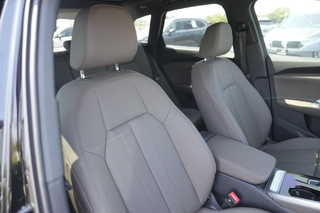 new 2025 Audi Q5 car, priced at $52,992