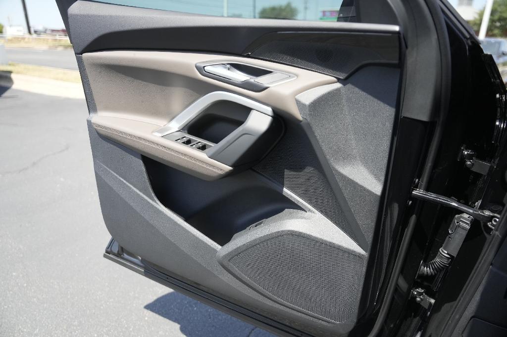 new 2025 Audi Q5 car, priced at $52,992