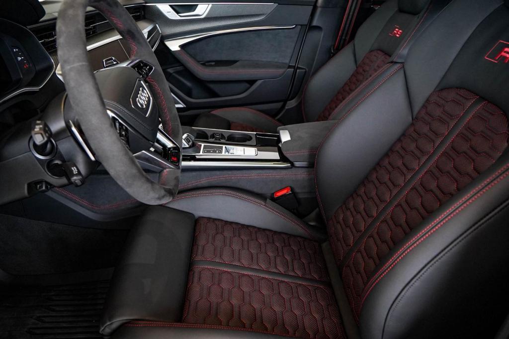 new 2025 Audi RS 7 car, priced at $165,070