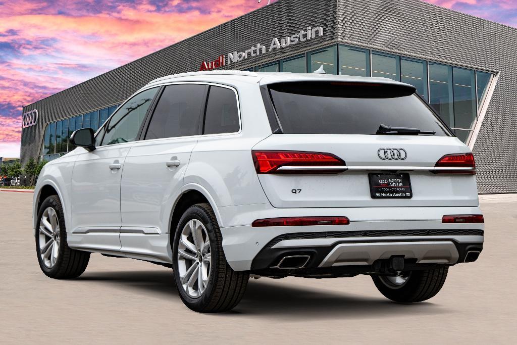 new 2025 Audi Q7 car, priced at $75,890