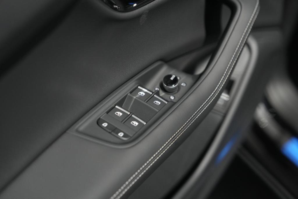 new 2025 Audi Q8 car, priced at $74,059