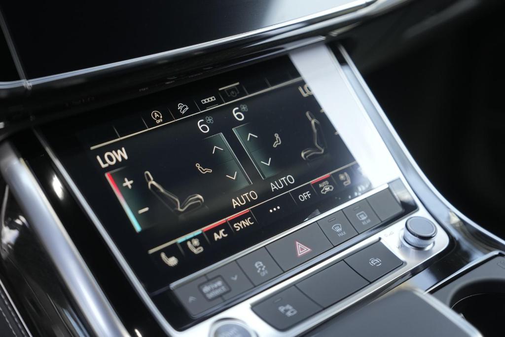 new 2025 Audi Q8 car, priced at $74,059
