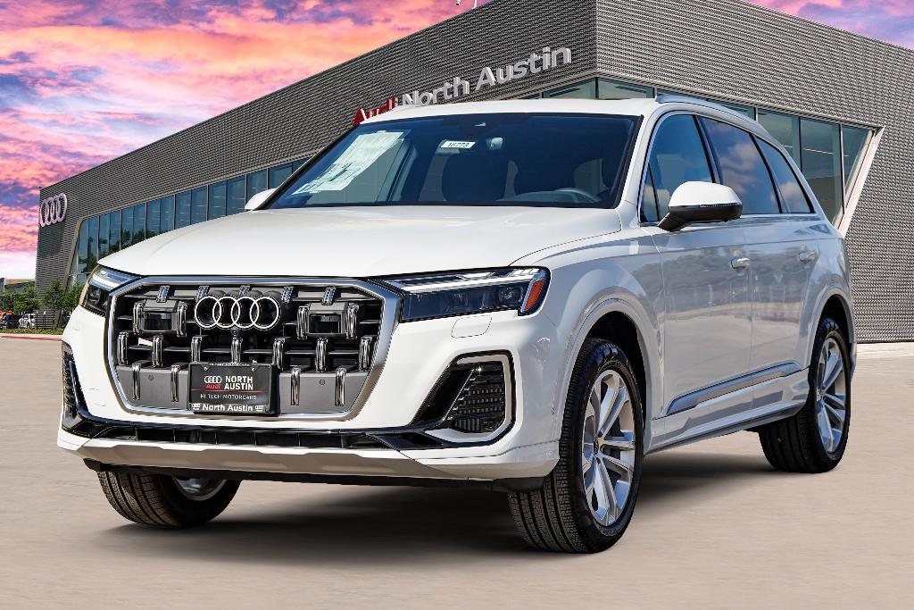 new 2025 Audi Q7 car, priced at $70,095